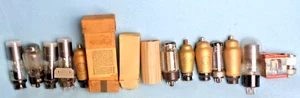 Elektronen Röhren Konvolute, Nachkrieg, Oszilloskop, Radioröhren, Fernsehröhren - Bild 1 von 42
