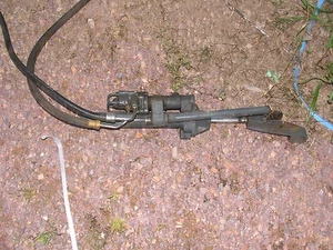 OMC Power Steering Control Valve - Picture 1 of 1