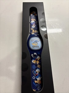 NEU Disney Parks Magic Band Plus + Classic Donald Duck Expressions blau unverbunden - Bild 1 von 2