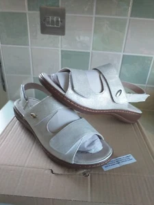 New Silver/white Damart Sandals 7EE - Picture 1 of 12