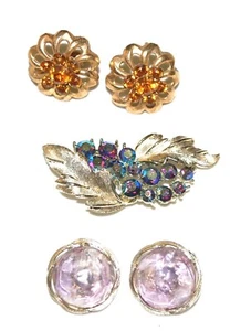 LISNER LOT OF 3 BROOCH & 2 PAIRS OF EARRINGS Rhinestone Glass AURORA PURPLE - Picture 1 of 5