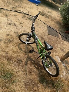 Kent Bicycles 20 inch BMX Bicycle - Neon Green - Picture 1 of 4