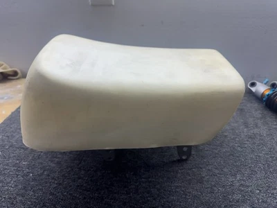 Honda OEM Z50A Silvertag 1969-71 bandeja de asiento con almohadilla nueva *Mira* Foto 1 de 4