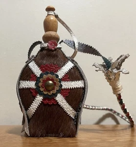 Vintage ungherese pelo di cavallo, pelle, legno fiaschetta mensa fatta a mano NOS - Foto 1 di 8