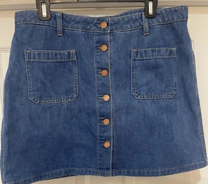 Gap Denim Front Button Blue Denim Skirt Size 14 Waist 32” Length 17” - Picture 1 of 5
