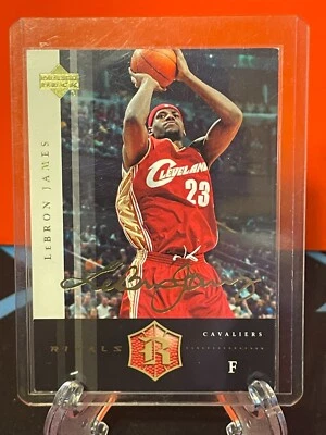 2004-05 UD Rivals - LeBron James #12 Gold Facsimile Signature - Image 1 of 2