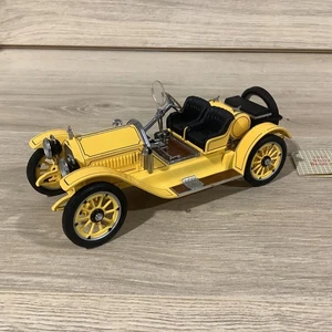 Franklin Mint 1915 Stutz Bearcat Roadster 1:24 Scale Diecast BOXED Paperwork - Picture 1 of 18