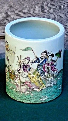 ANTIGUA MACETA CHINA QING FAMILLE ROSA CON INMORTALES CON INSTRUMENTOS AL VER Foto 1 de 4