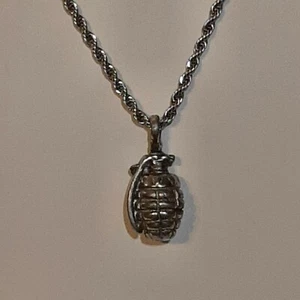 HAND GRENADE Pewter Pendant Charm / 24" STAINLESS ROPE CHAIN NECKLACE - Picture 1 of 5