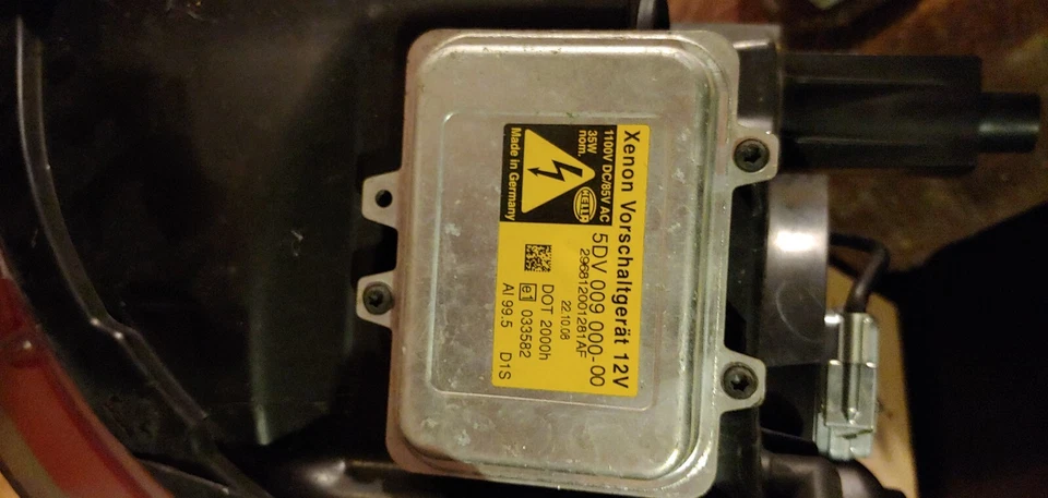 Lastre de xenón HID - OEM para 08-16 Chrysler Town & Country, Dodge Grand Caravan Foto 1 de 1