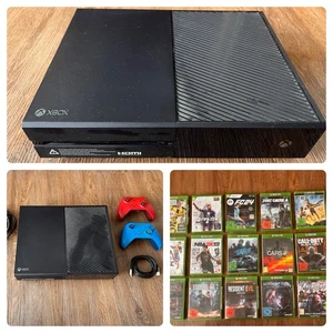 Xbox One BUNDLE Inkl. 2 Controller + Spiele - Bild 1 von 4