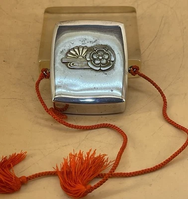 Caja de caramelos de plata para boda imperial Meiji japonesa con oro de 24K Mon Foto 1 de 4