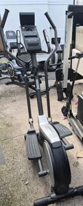 ProForm Elliptical Cross Trainer iFit Enabled Cardio Workout Fitness Machine - Picture 1 of 4
