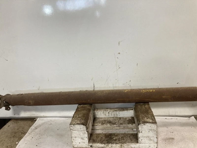 Rear Drive Shaft Without Tow Package Fits 93-94 CROWN VICTORIA 1582269 Foto 1 de 4