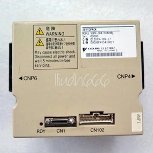 Servoazionamento Yaskawa SGDR-SDA710A01B usato 1 pezzo - Foto 1 di 5