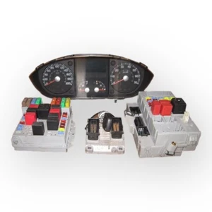 443476 Unidad de control motor FIAT Idea (350) 51781534 - Imagen 1 de 3