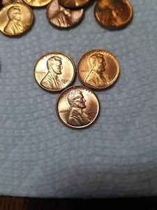 3 Brilliant Uncirculated 1953 D Lincoln Wheat Cent #028 - Picture 1 of 3