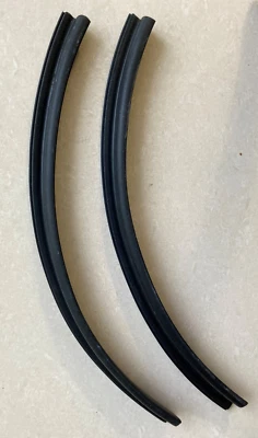 BD46674/1 - El ÚNICO sello vertical de cuarto de vidrio correcto para Jaguar XJ6C y XJ12C Foto 1 de 4