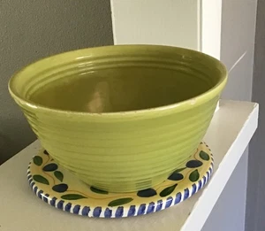 Vintage Bauer Los Angeles Pottery Ringware Light Green 24 Mixing Bowl 4” - Picture 1 of 5