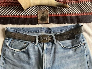 Cinturón de cuero vintage Levi's 31"- 43" cuero marrón 501 hebilla de metal ovalada raro - Imagen 1 de 14