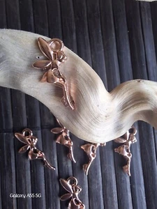 Lot de 6 breloques petites fée d'environ 1.8 x 0.5 cm. (A80) - Picture 1 of 2