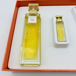 Vintage 5th Avenue by Elizabeth Arden Perfume Gift Set 2.5 FL oz & .12fl oz - Picture 1 of 5