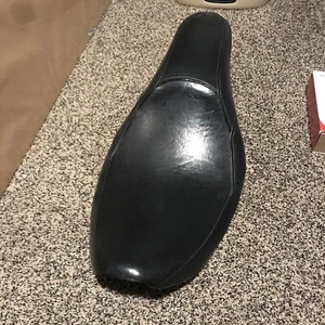 2007 to 2019 Harley Davidson Sportster Seat Saddle Black - Picture 1 of 7