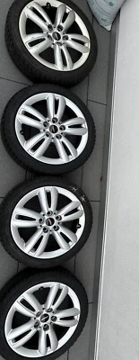 Mini Cooper S (BJ 2020) Winter Kompletträder - Bild 1 von 4