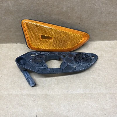 Luz de señalización lateral parachoques delantero lado pasajero Suzuki Kizashi 2010-2013 OEM Foto 1 de 4