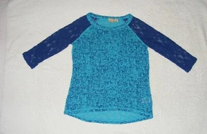 Mudd Two-Tone Blue 3/4 Sleeve Stretchy Top - Size 10 - Picture 1 of 2