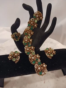 Unique Vintage Jewelry Set Signed ART Bracelet, Clip-On Earrings & Ring - Picture 1 of 11