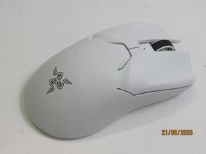 Razer Viper V2 Pro Wireless Gaming Mouse (RZ01-0439) - White [DZ206] - Picture 1 of 6