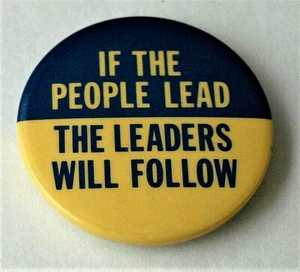 If People Leaders Will Follow Anti Political 1980s Button Pin NOS Neu - Bild 1 von 3