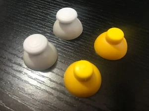 x 4 Nintendo GameCube Replacement Thumb Sticks / Thumbstick Analog GAME CUBE - Picture 1 of 4