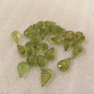 AM998 Peridoto vintage 13x8 mm con vortici marroni forme di pera in vetro, non laminato (24) - Foto 1 di 1