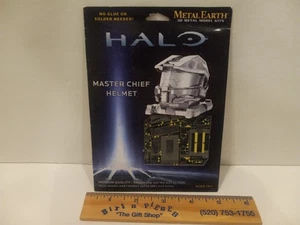 3D Metal Earth Model Kit HALO Master Chief Helmet - 3D Laser Cut - NEW! 2014 - Picture 1 of 12