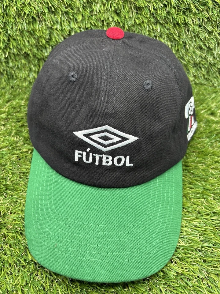 Umbro Talismán Fútbol Negro Verde Snapback Sombrero Fútbol Logo Gorra Ajustable Foto 1 de 4