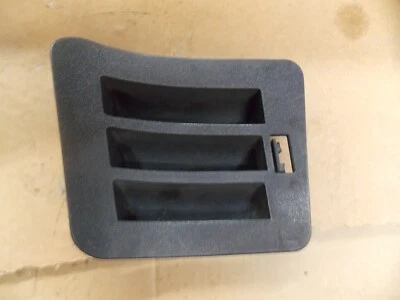 OEM ARCTIC CAT 1998-2003 ZR PS 500 600 EFi MC 800/900  RIGHT AIR  VENT s#124 - Image 1 of 3