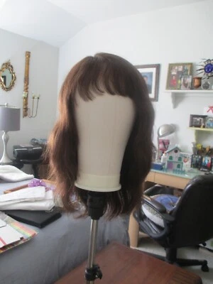 Peluca de cabello humano 100 % Bobbi Boss marrón mediano capas largas 5" parte lateral profunda nueva con etiquetas Foto 1 de 4