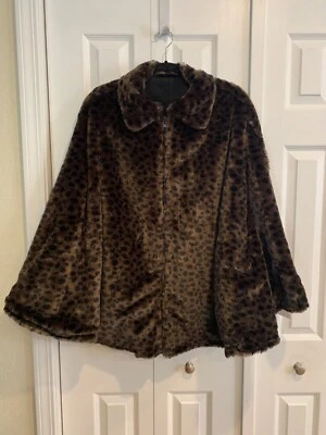 Reversible Cape Totes Leopard Fur/Solid Black OS Zip Close NWOT Pockets Mob Wife - Image 1 of 4