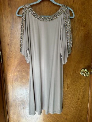 Vestido Boston Proper, Beige XS Hasta la Rodilla  Foto 1 de 4