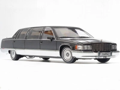 1:18 Xiaoguang Model Cadillac Fleetwood Brougham Long Wheelbase Limousine Black - Image 1 of 4