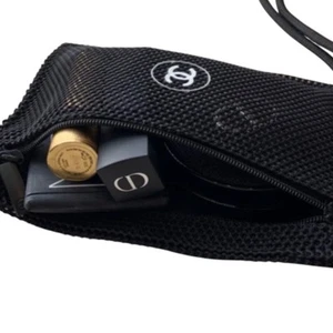 CHANEL BEAUTE Beauty VIP GWP Gift Black Mesh Passport Holder or Cosmetic Pouch - Picture 1 of 4