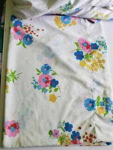 Vintage PACIFIC Twin Set FLOWERS 3 Pieces Pillowcase, Flat and Fitted Sheets - Picture 1 of 5