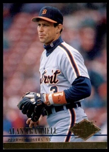 1994 Fleer Ultra #358 Alan Trammell - Picture 1 of 6