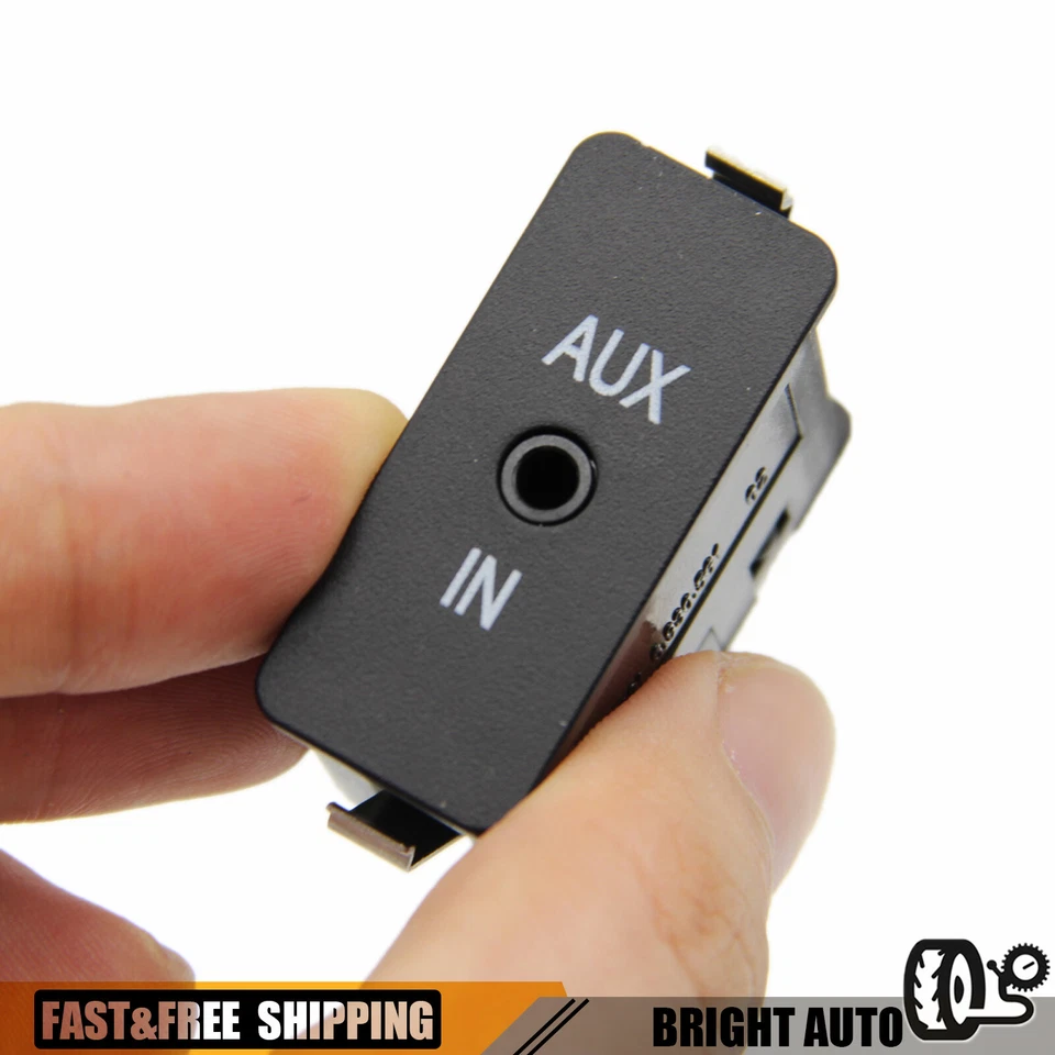 NUEVO Enchufe auxiliar de audio 61316930561 para BMW SERIE 1 3 5 6 7 X1 X3 X5 X6 Z4 Foto 1 de 4