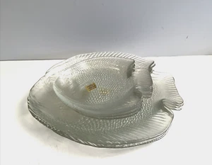 8 Vintage Arcoroc France Clear Glass "Poisson" Fish Plates 6 1/2 ” & 10.25” NOS - Picture 1 of 9