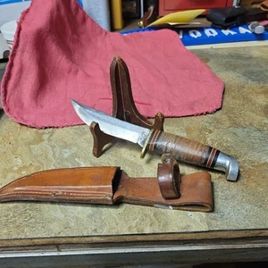 Vintage Western Cutlery USA L66  Fixed Blade Hunting Knife W/Sheath  - Picture 1 of 11