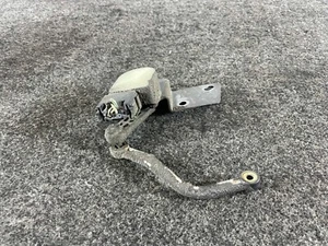 JEEP GRAND CHEROKEE SRT 6.4L 11-15 OEM FRONT RIGHT RIDE HEIGHT LEVEL SENSOR 67K - Picture 1 of 4