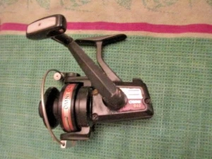 LIGHTLY USED SHAKESPEARE OMNI 040 2000 SERIES SPINNING REEL #3246 - Picture 1 of 3